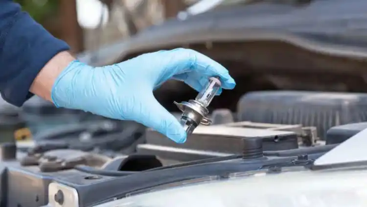 12 مهارة صيانة أساسية يجب أن يعرفها كل سائق حديث